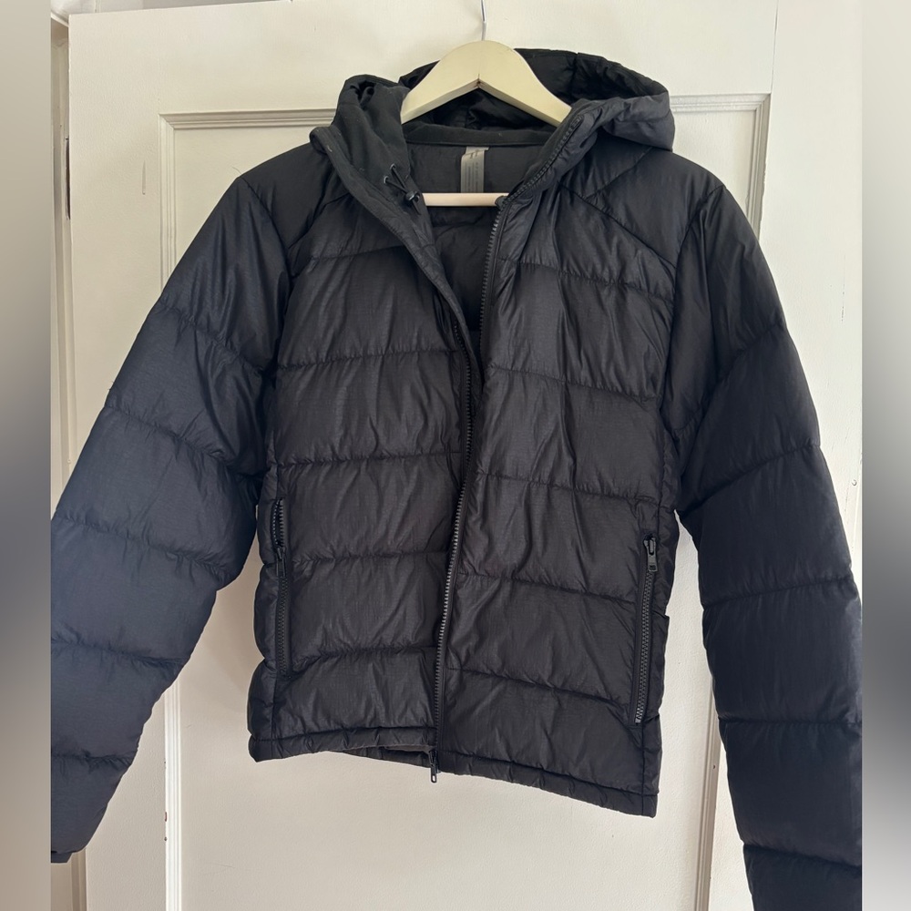 Women’s Outdoor Voices puffer jacket black size small.